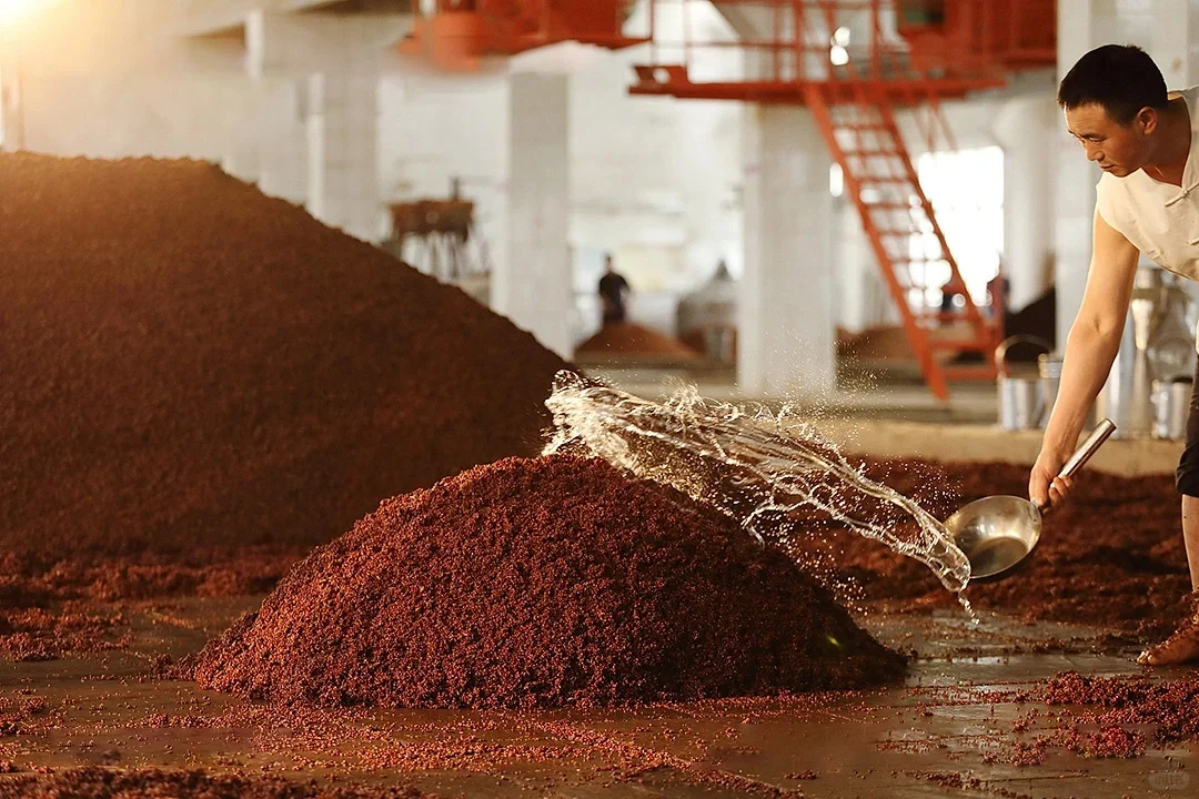 探秘!传统纯粮固态法酿造工艺