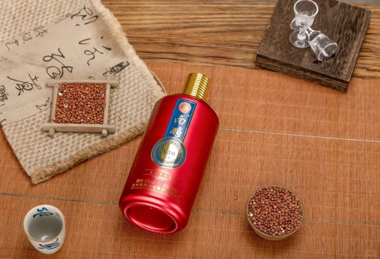 《南将酱香酒客户狂赞！喝过的都成回头客》