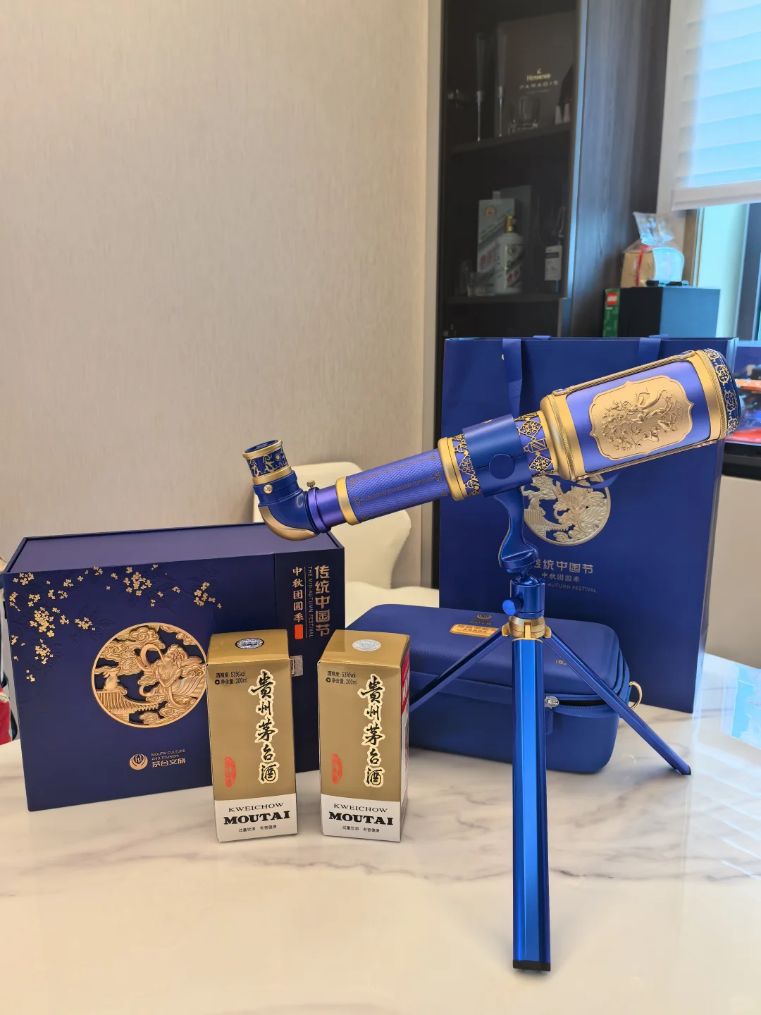 这不就是买望远镜送茅台