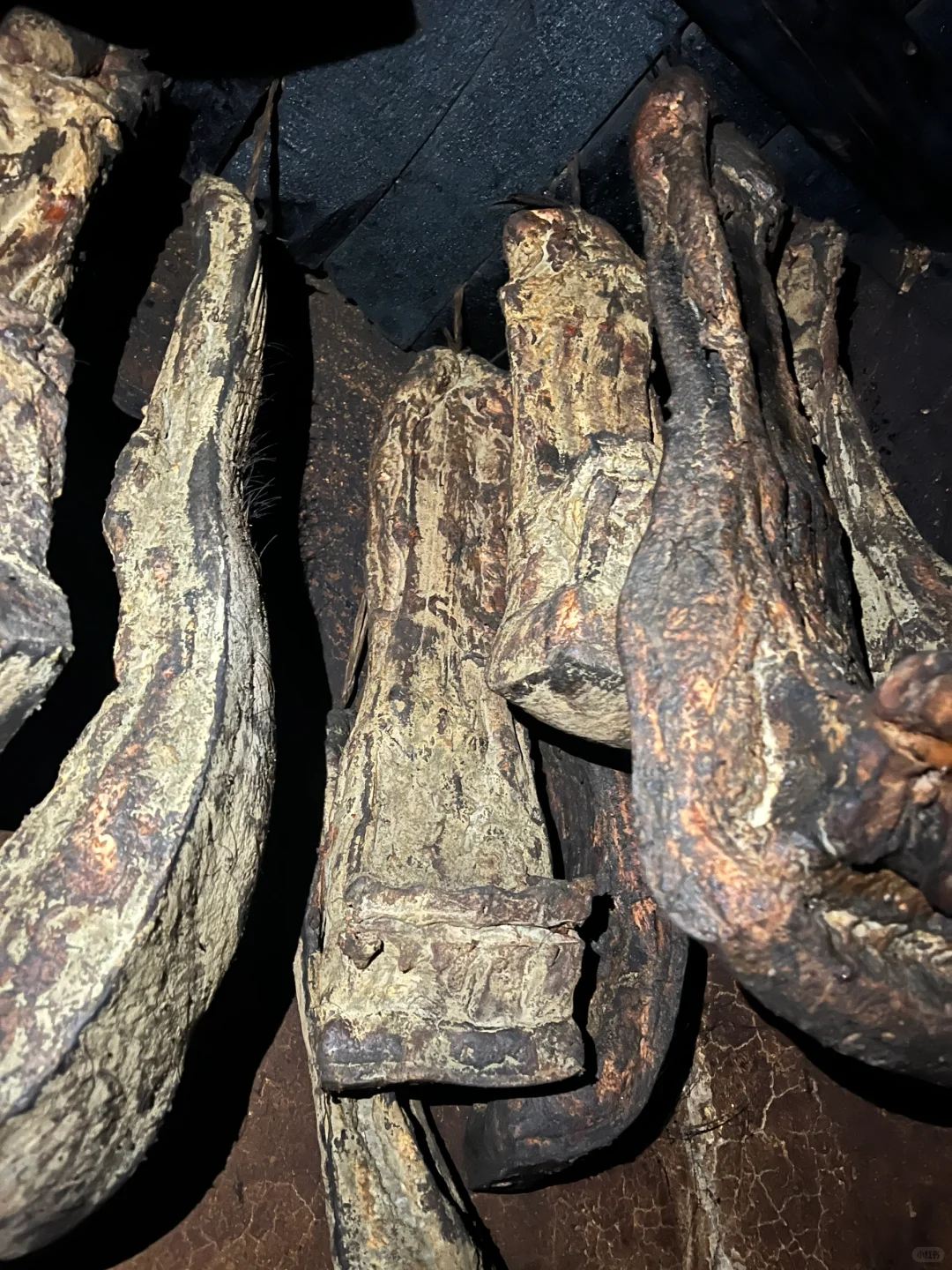 这样的老腊肉还有几块，便宜卖了