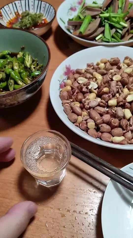 一个人，来一杯吧