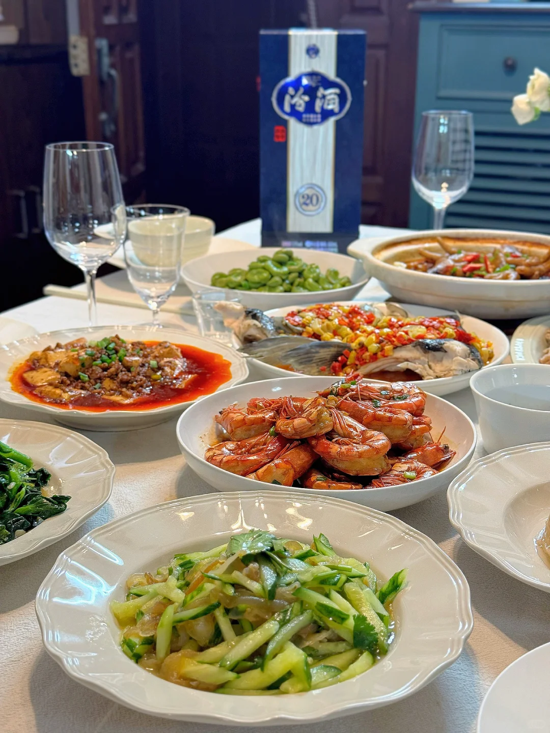 幸福的晚餐，是有酒有肉有朋友