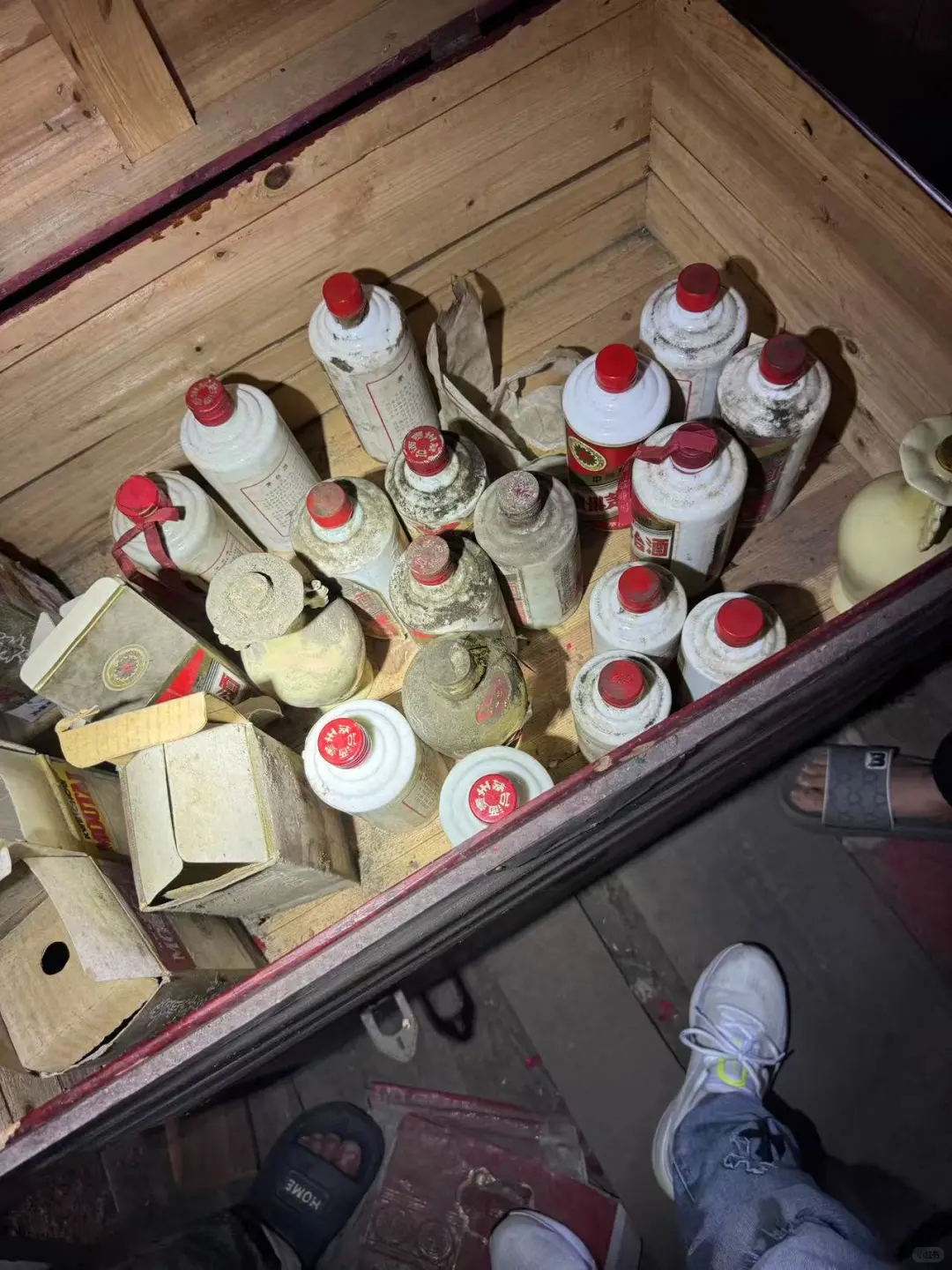 老爷爷搬家翻出来的一些酒