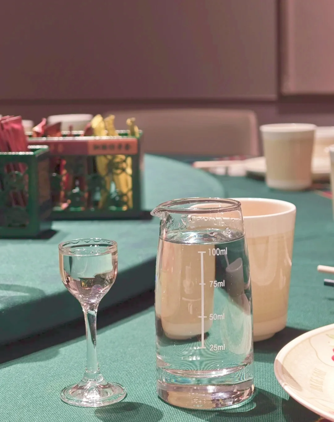 新手发问，喝白酒的话，喝什么饮料最解酒?