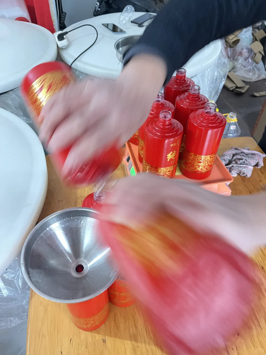 纯粮食高粱酒，入口醇厚，回味悠长！