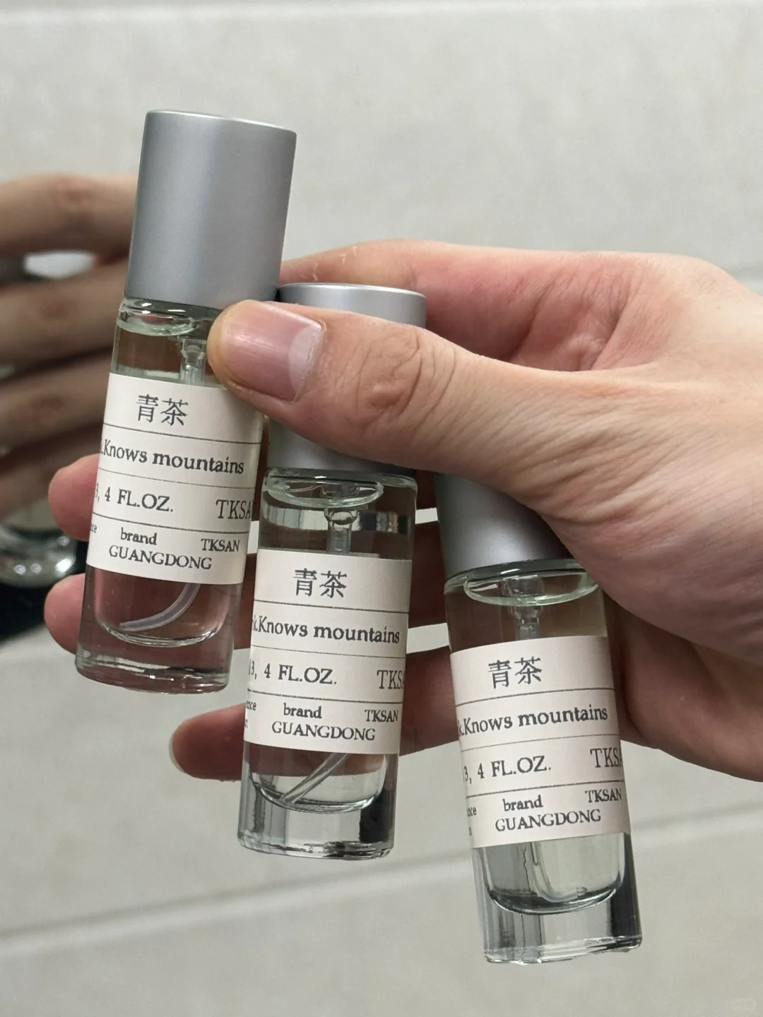 自从停产了后，被催了半年的“青茶”香水……