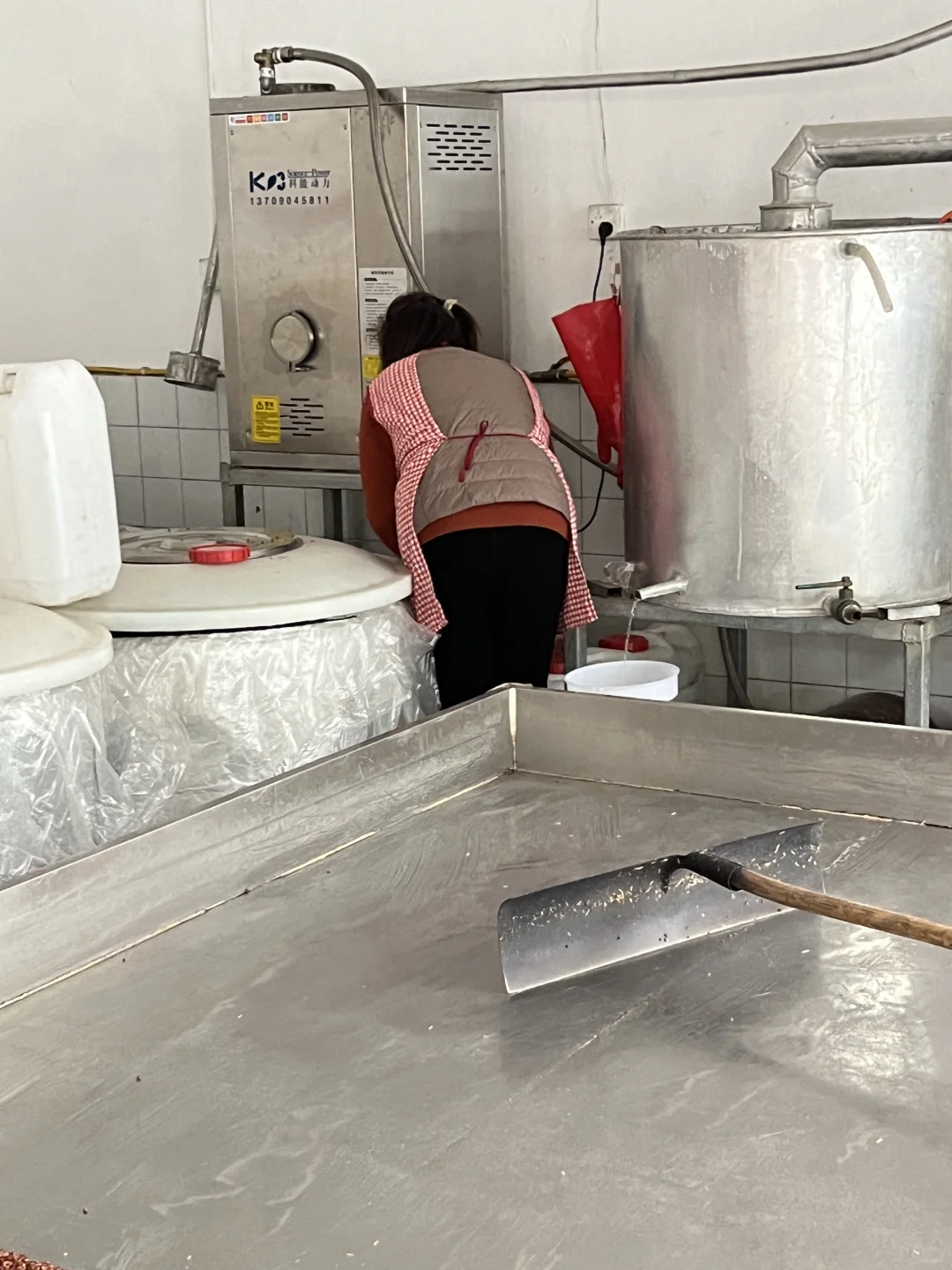 纯粮食高粱酒，入口醇厚，回味悠长！