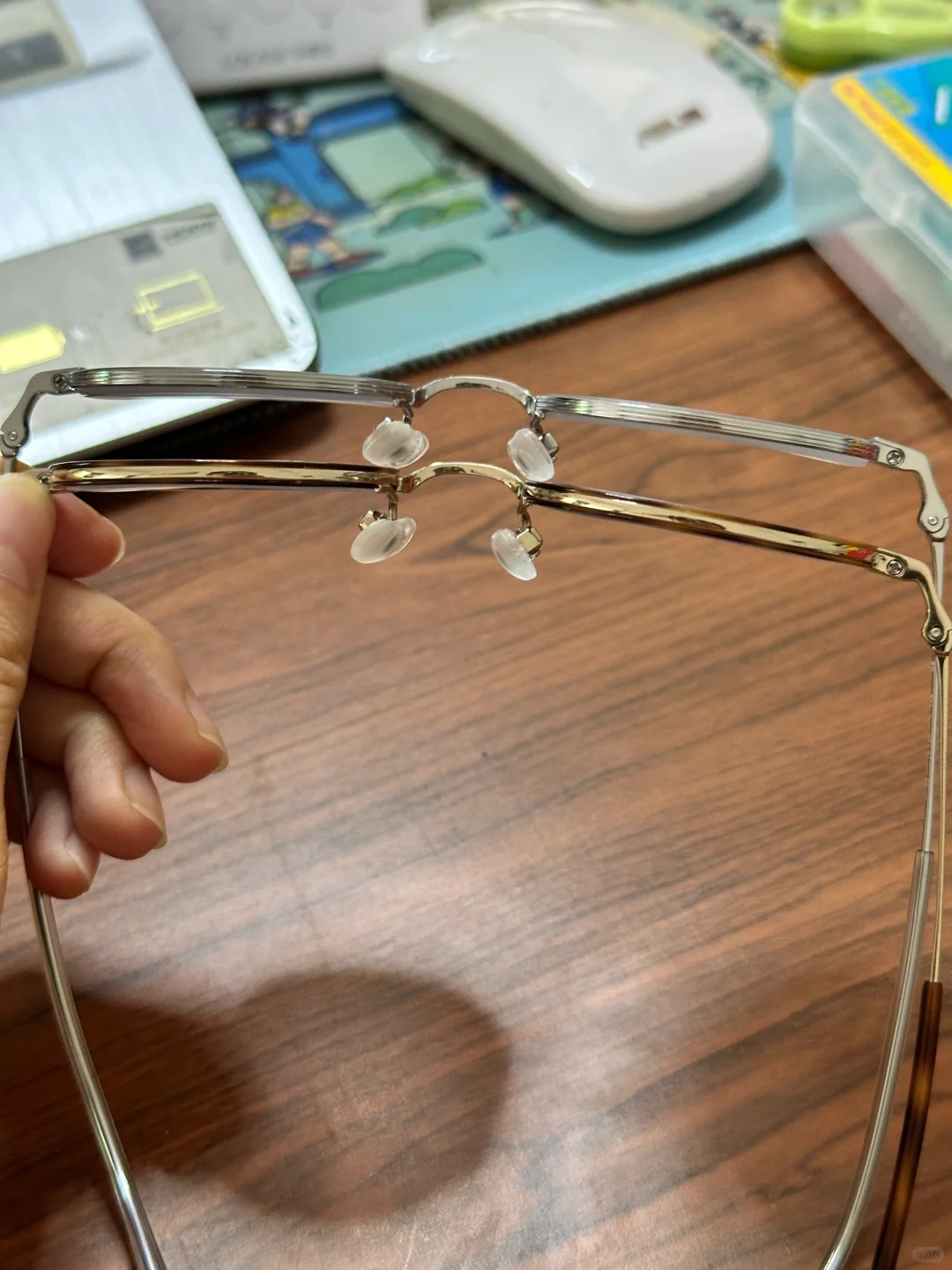 高度近视如何判断自己适不适合小框眼镜？