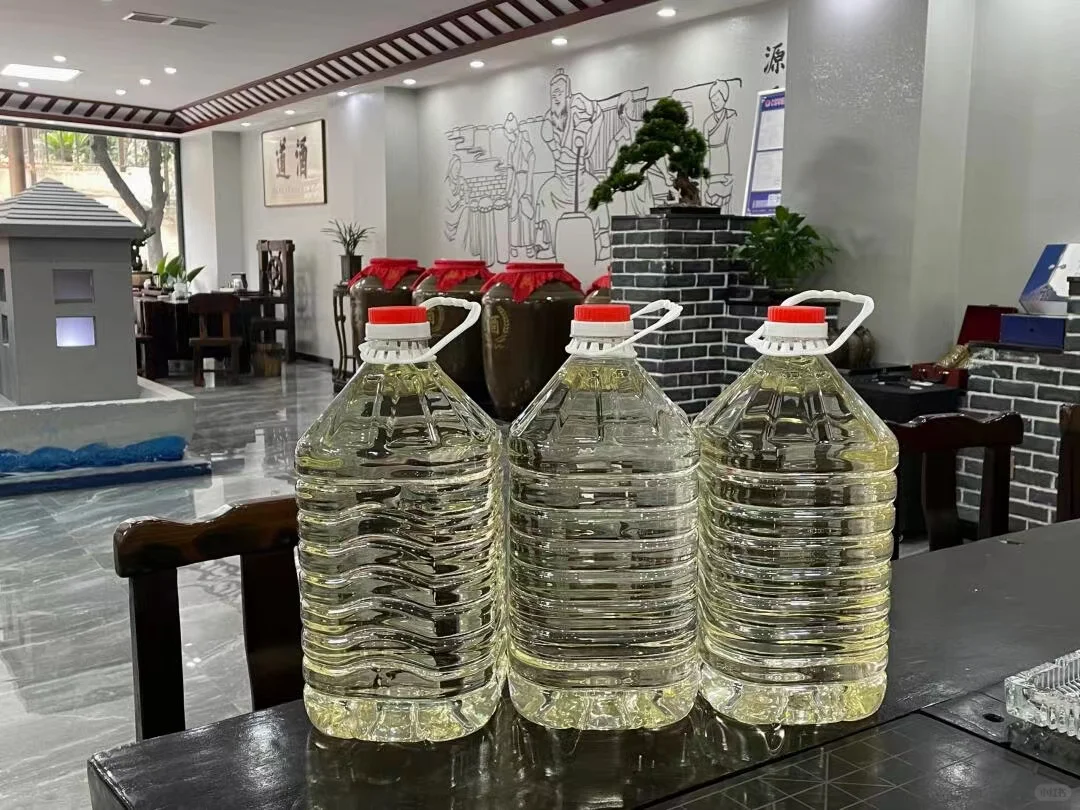 酱香型白酒泛黄是什么原因？