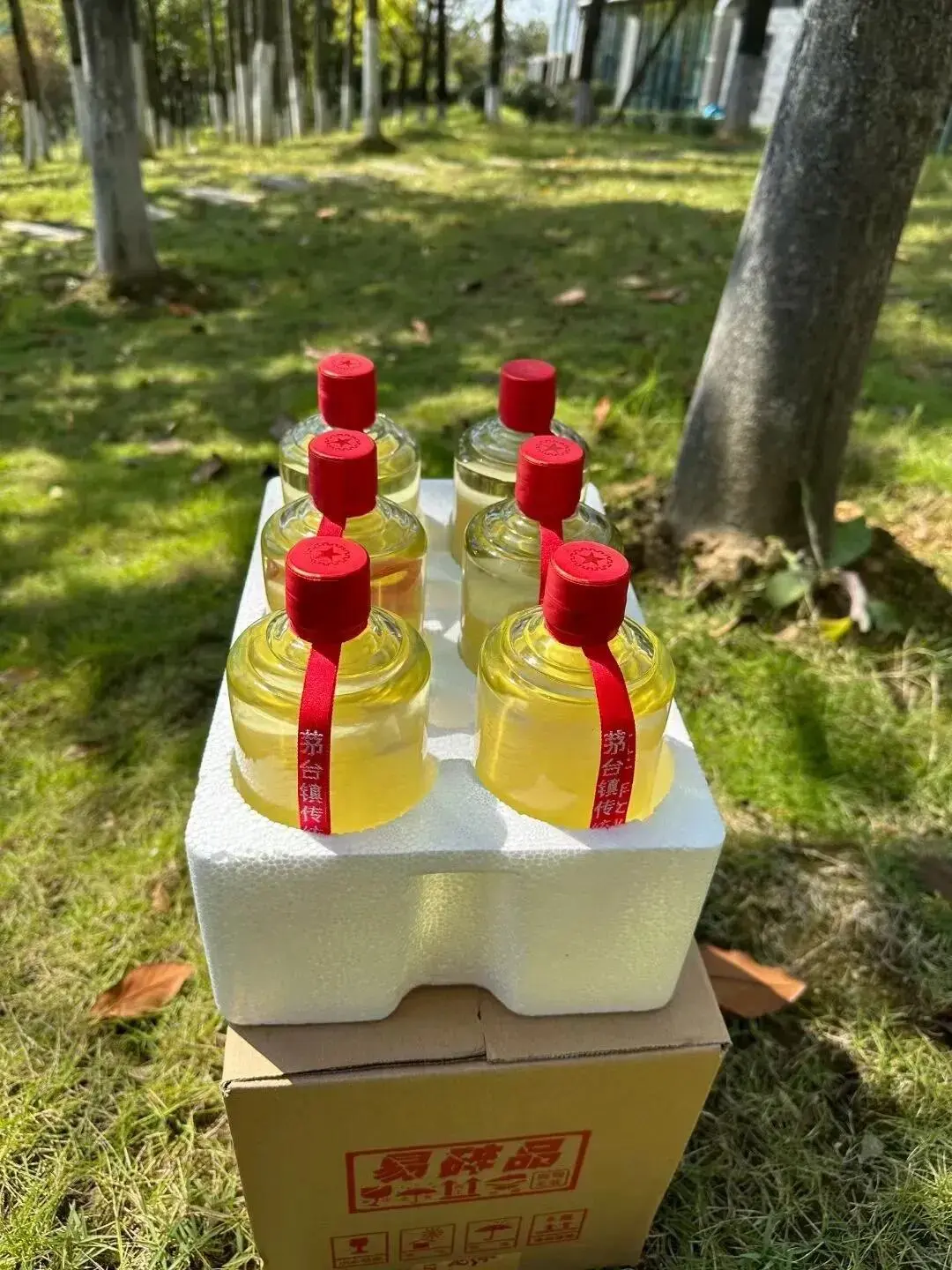 为什么喝白酒都是小杯慢饮，而不像其他的酒