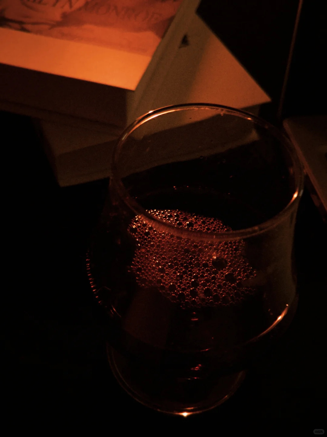 周末、暴雨 、深夜，此刻宜浅醉?