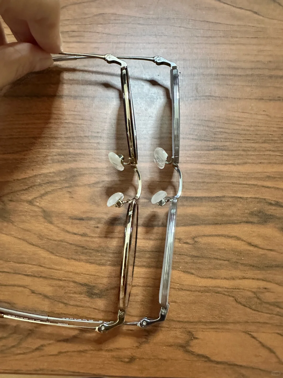 高度近视如何判断自己适不适合小框眼镜？