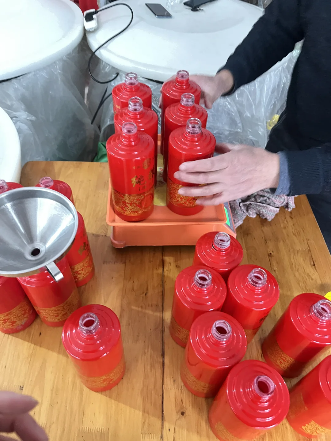 纯粮食高粱酒，入口醇厚，回味悠长！