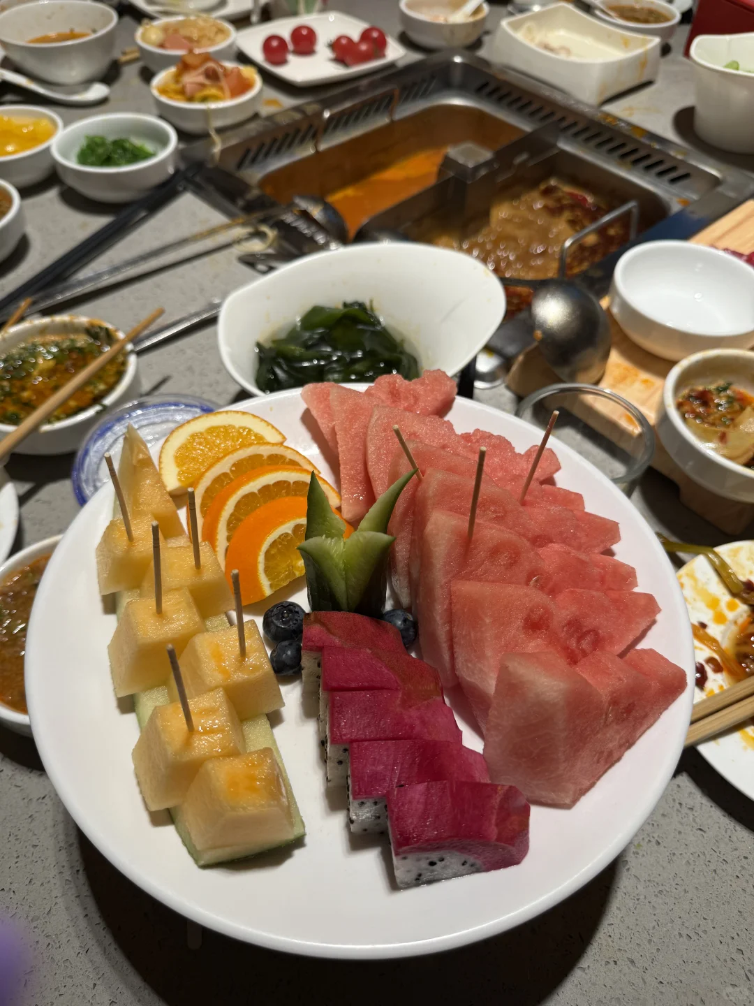 吃海底捞不会惊艳，但是送海之蓝就……