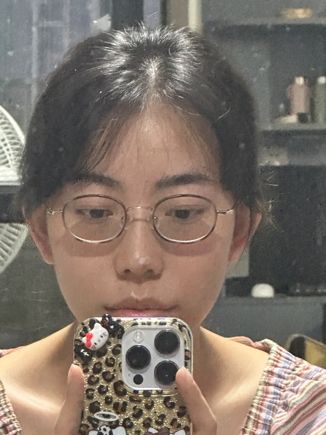 高度近视如何判断自己适不适合小框眼镜？