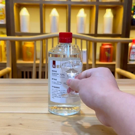 酱迷分享，共饮一坛小雪，大曲坤沙靠谱吗？