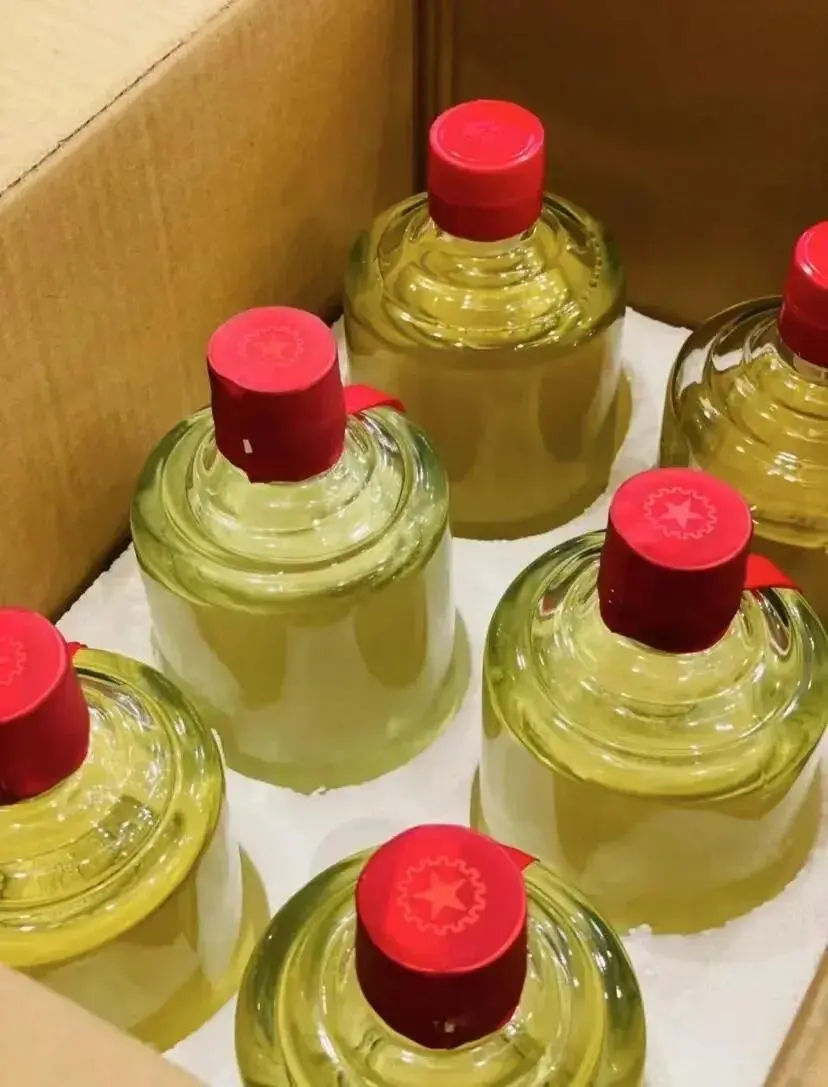 为什么喝白酒都是小杯慢饮，而不像其他的酒