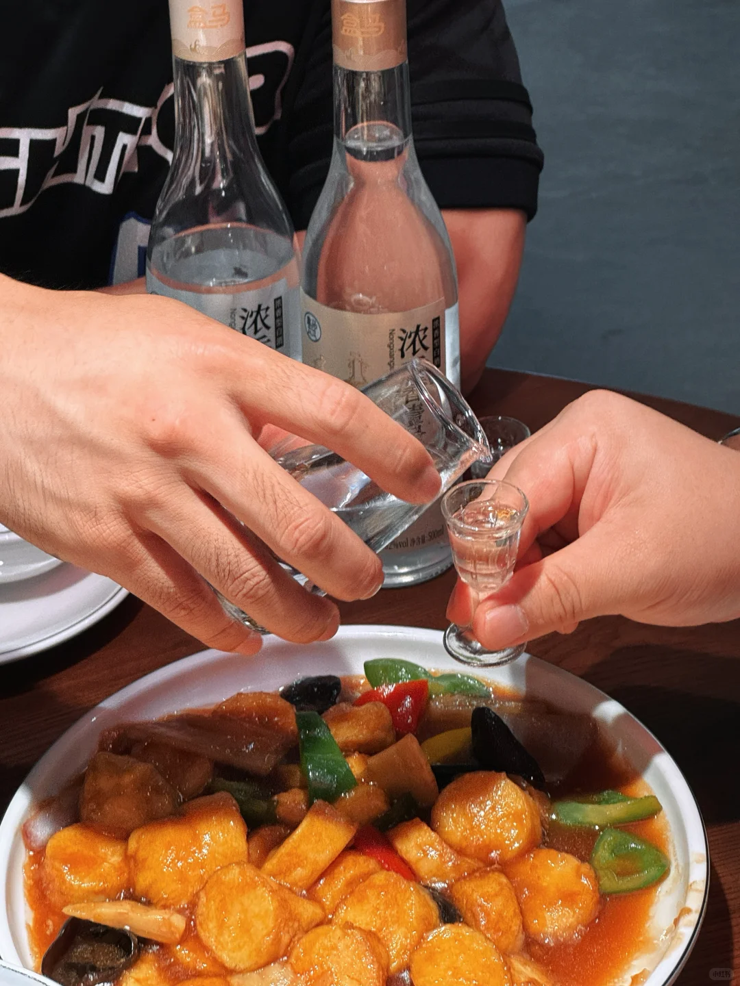 喝个白酒，交个朋友