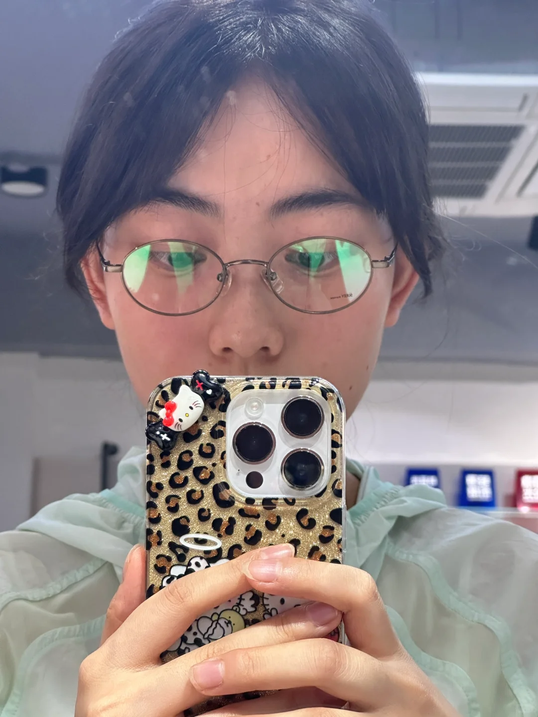 高度近视如何判断自己适不适合小框眼镜？