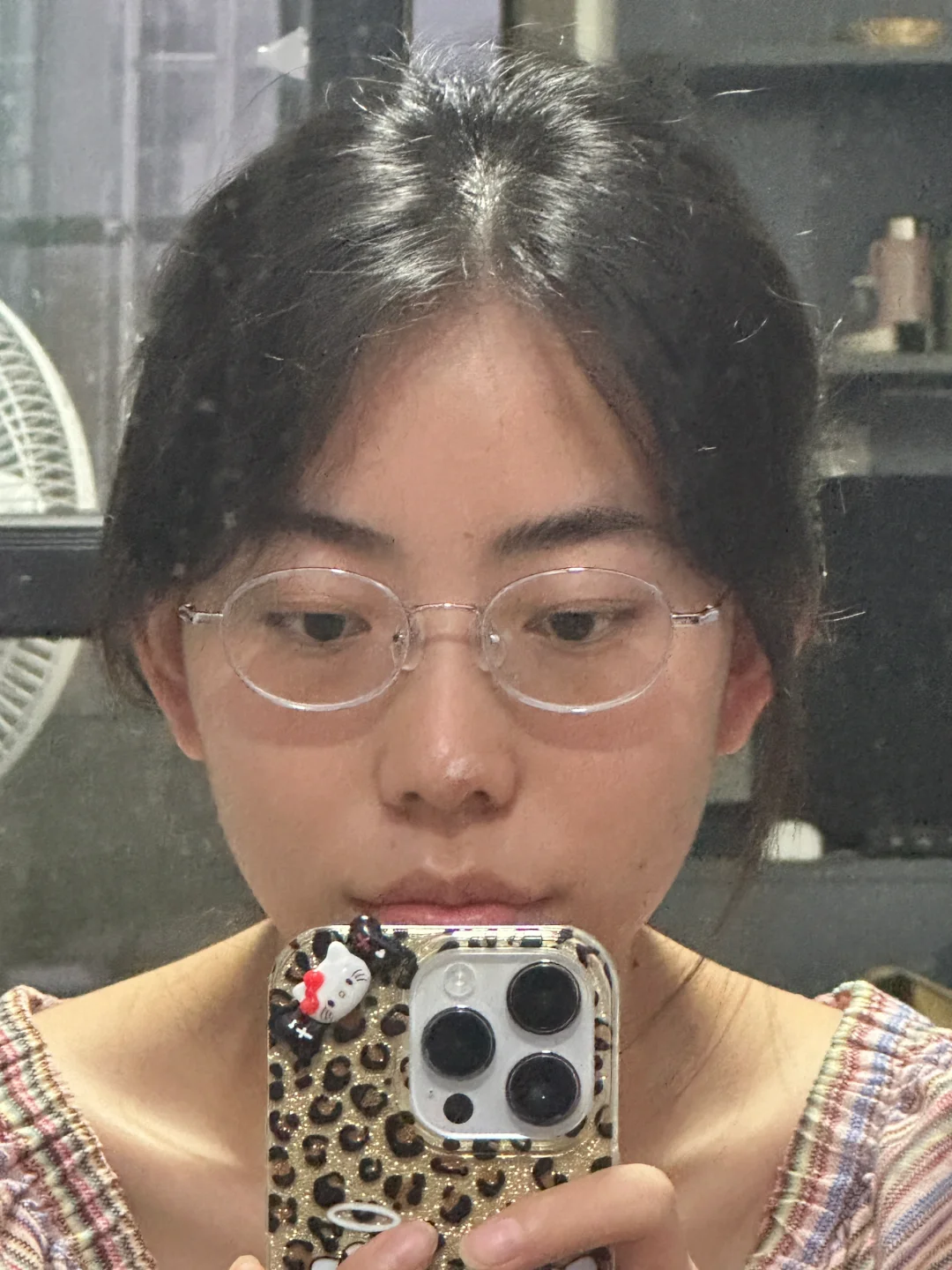 高度近视如何判断自己适不适合小框眼镜？