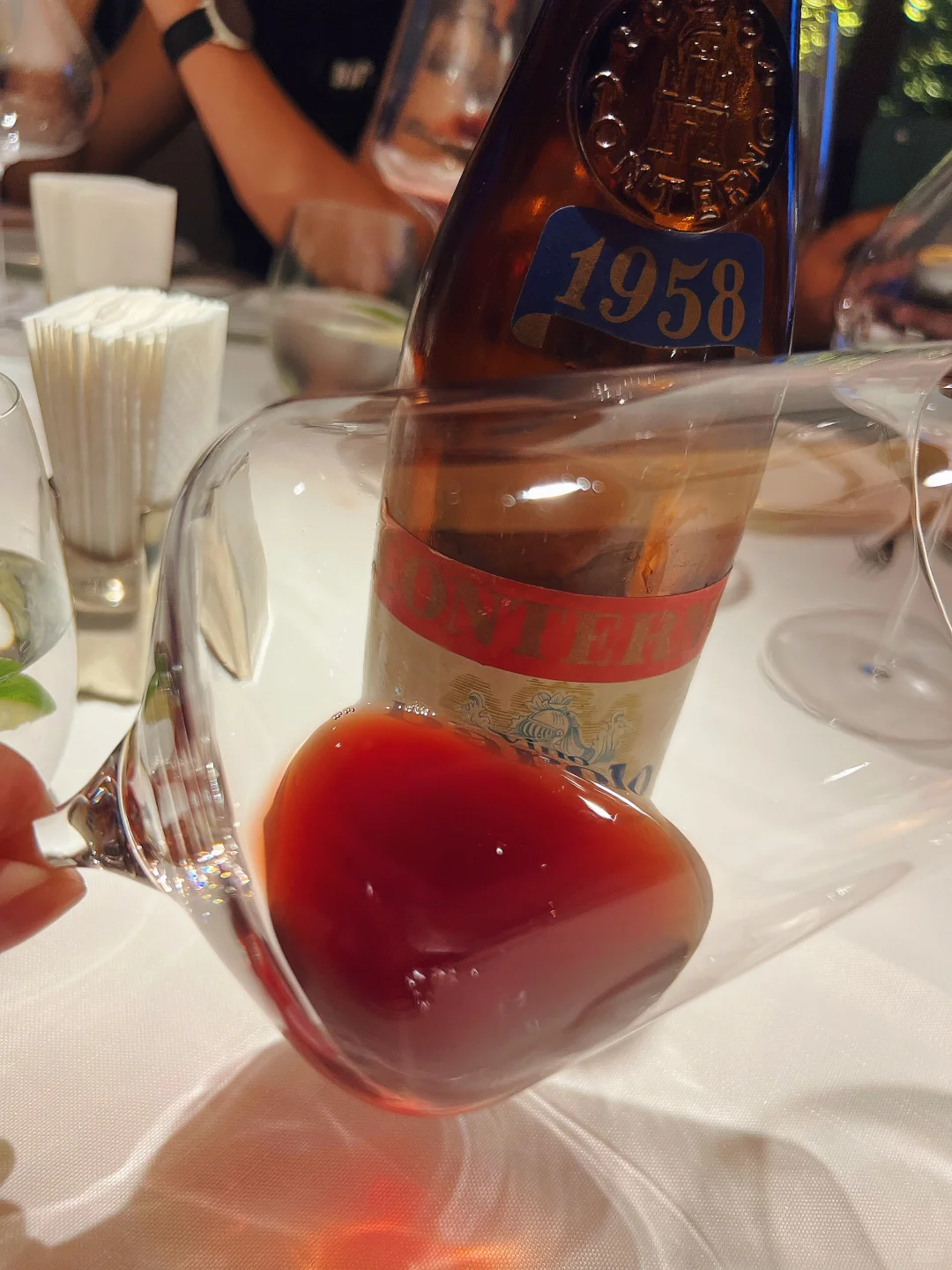 属龙人南京一起喝大龙。