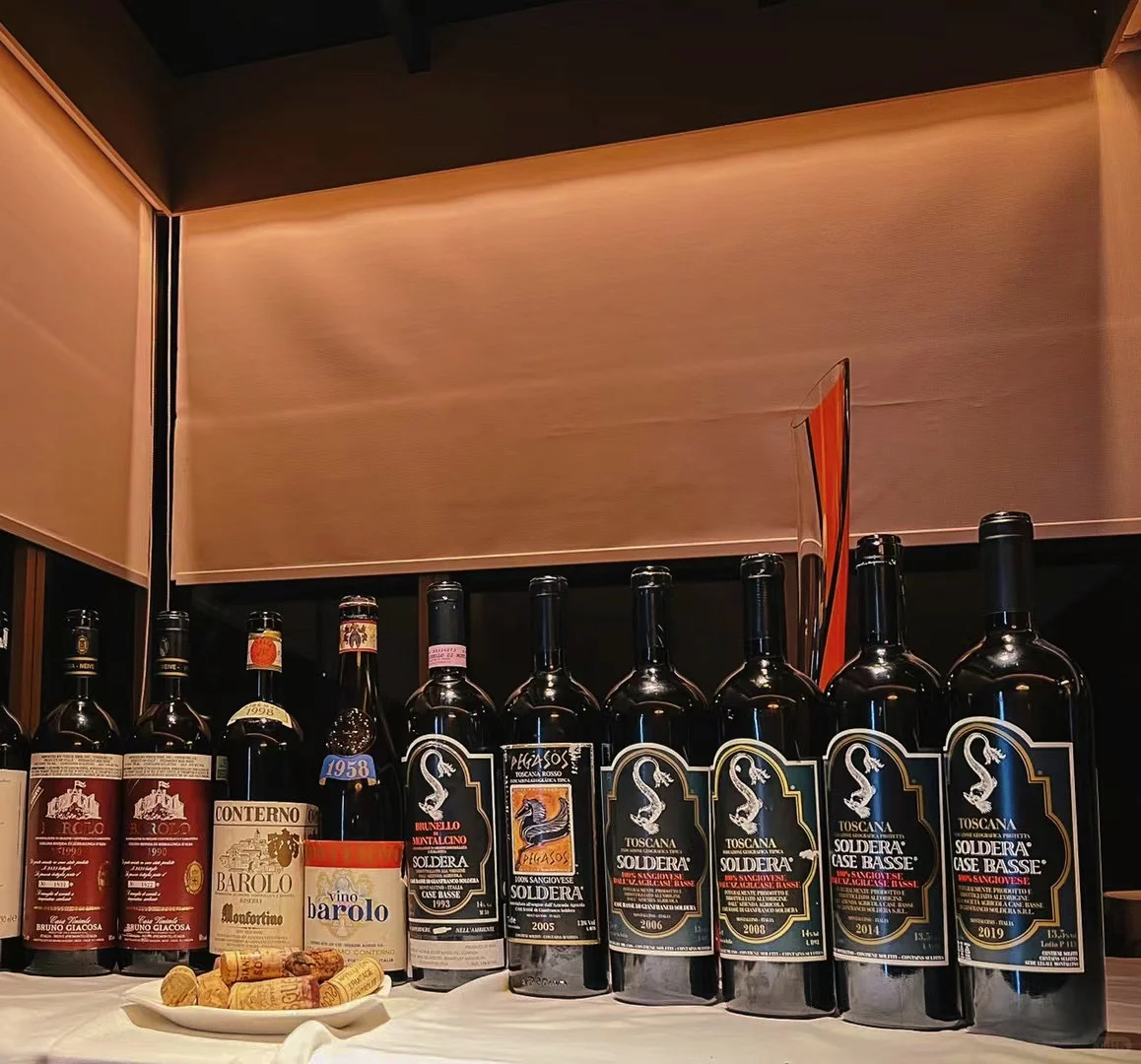 属龙人南京一起喝大龙。