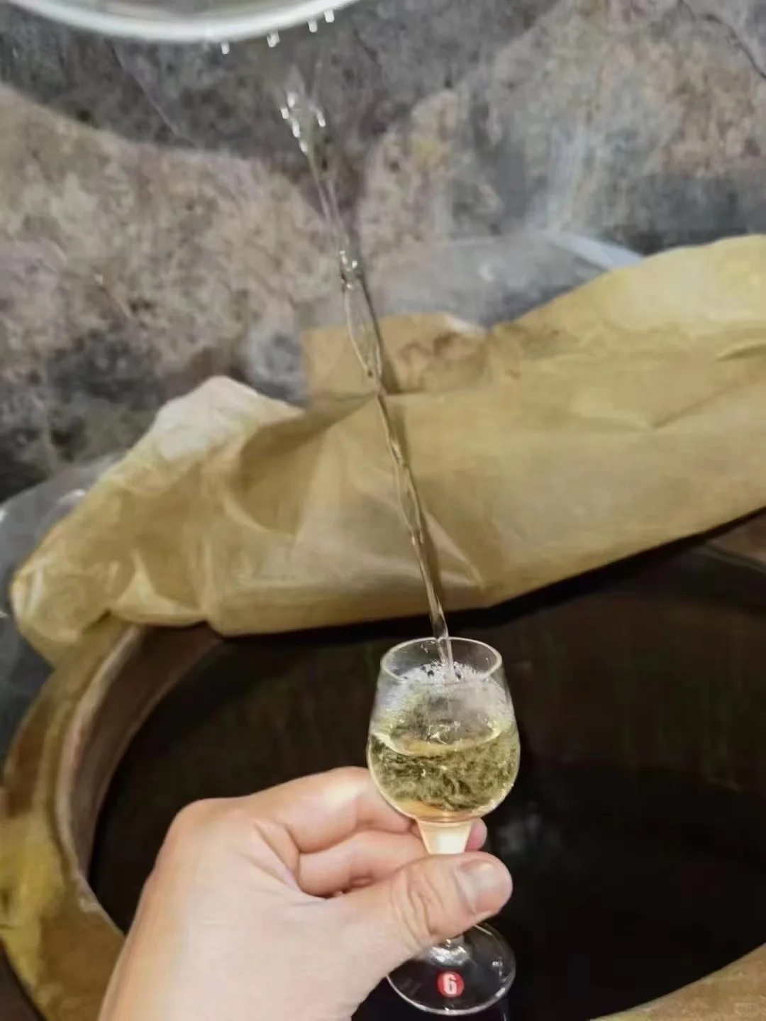 存新酒，喝老酒！酒是陈的香，一年一个味