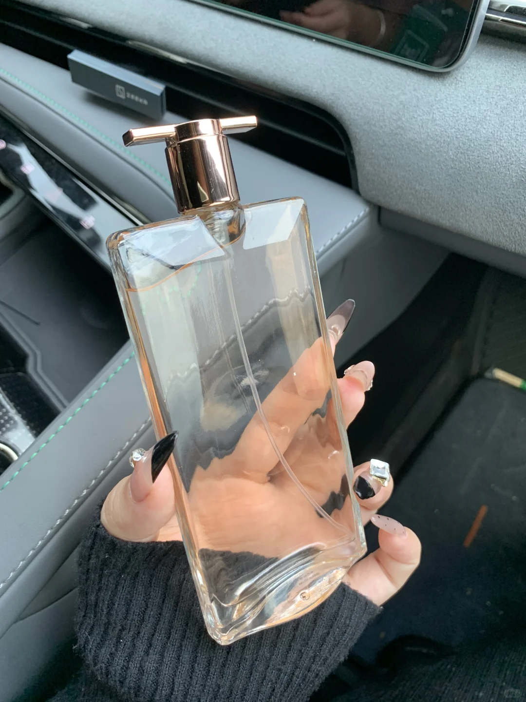 8?谁懂！在地铁被800个美女追着问的香！！！