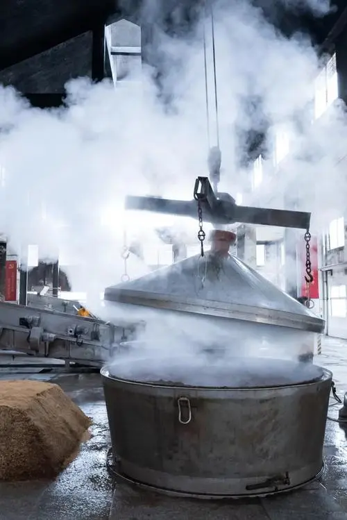 固态白酒蒸馏的原理是什么呢？