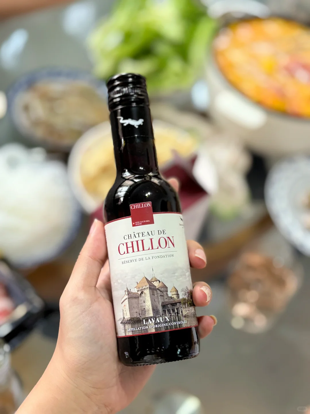 回国后，拉沃地区的后劲体现在一杯白葡萄酒