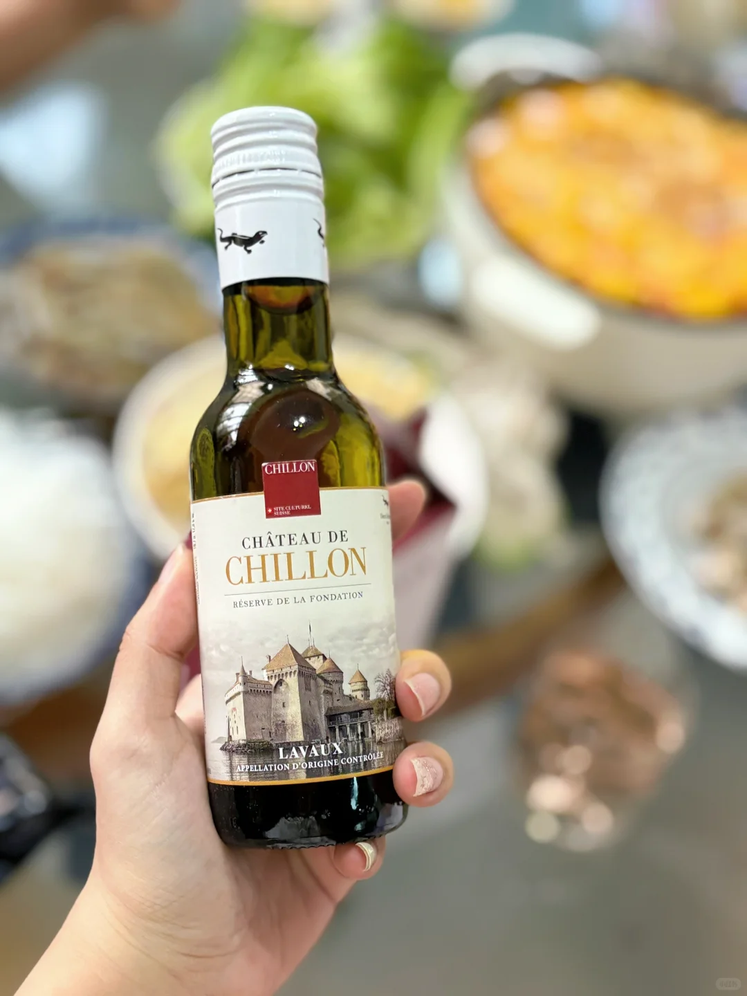 回国后，拉沃地区的后劲体现在一杯白葡萄酒