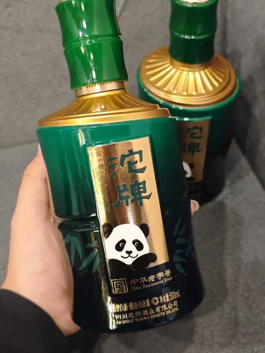 搞定客户的秘密武器，藏在这瓶白酒里！?