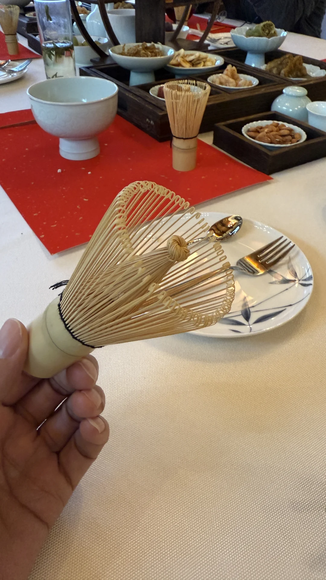 现在商务宴请也。