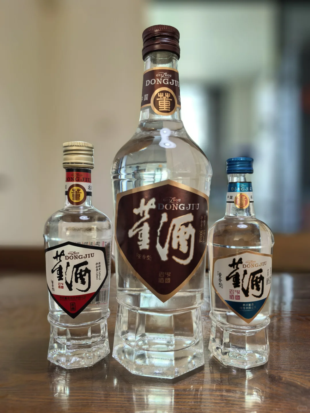 白酒测评 白红蓝标三款经典董酒