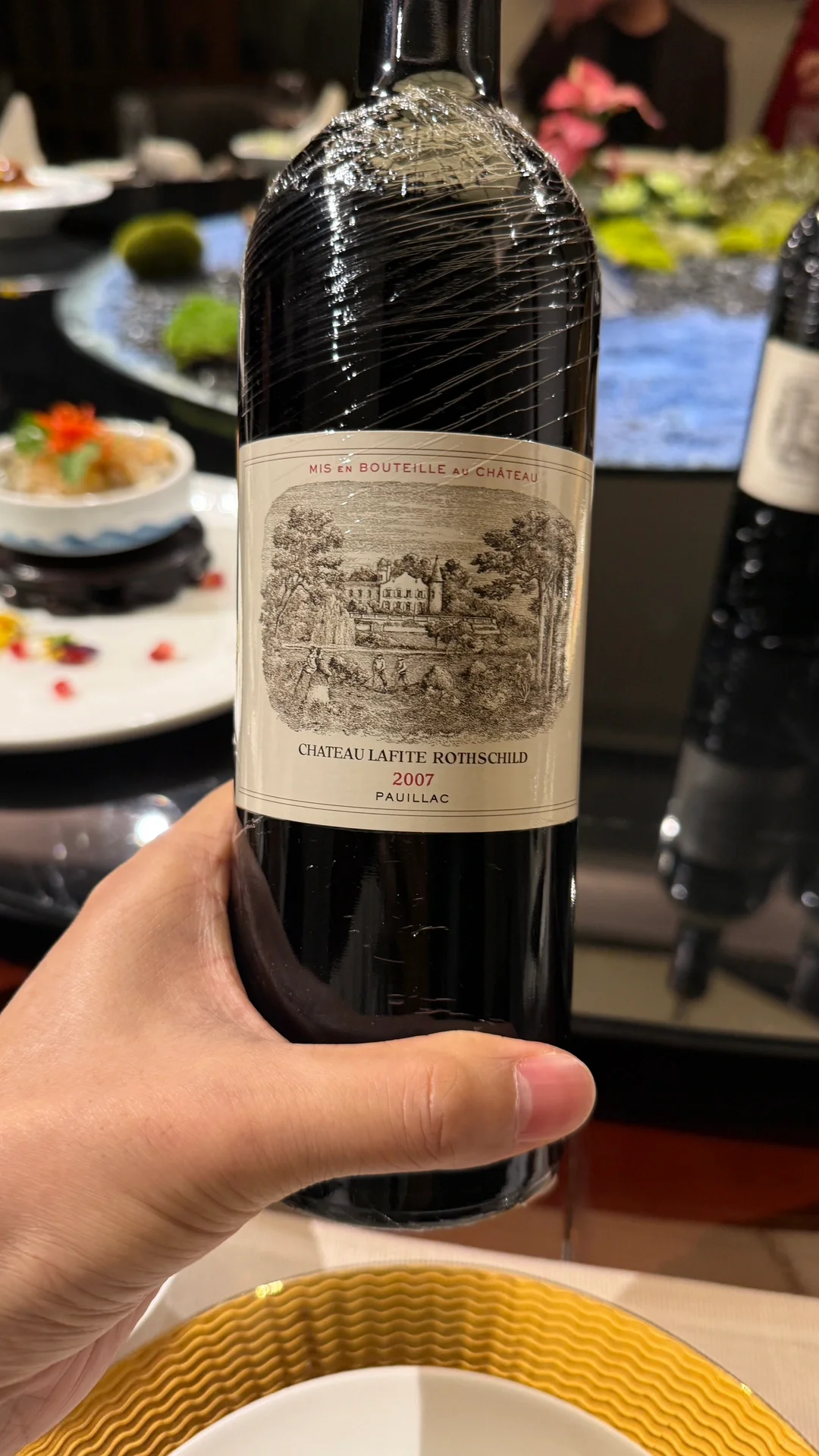 现在商务宴请也。