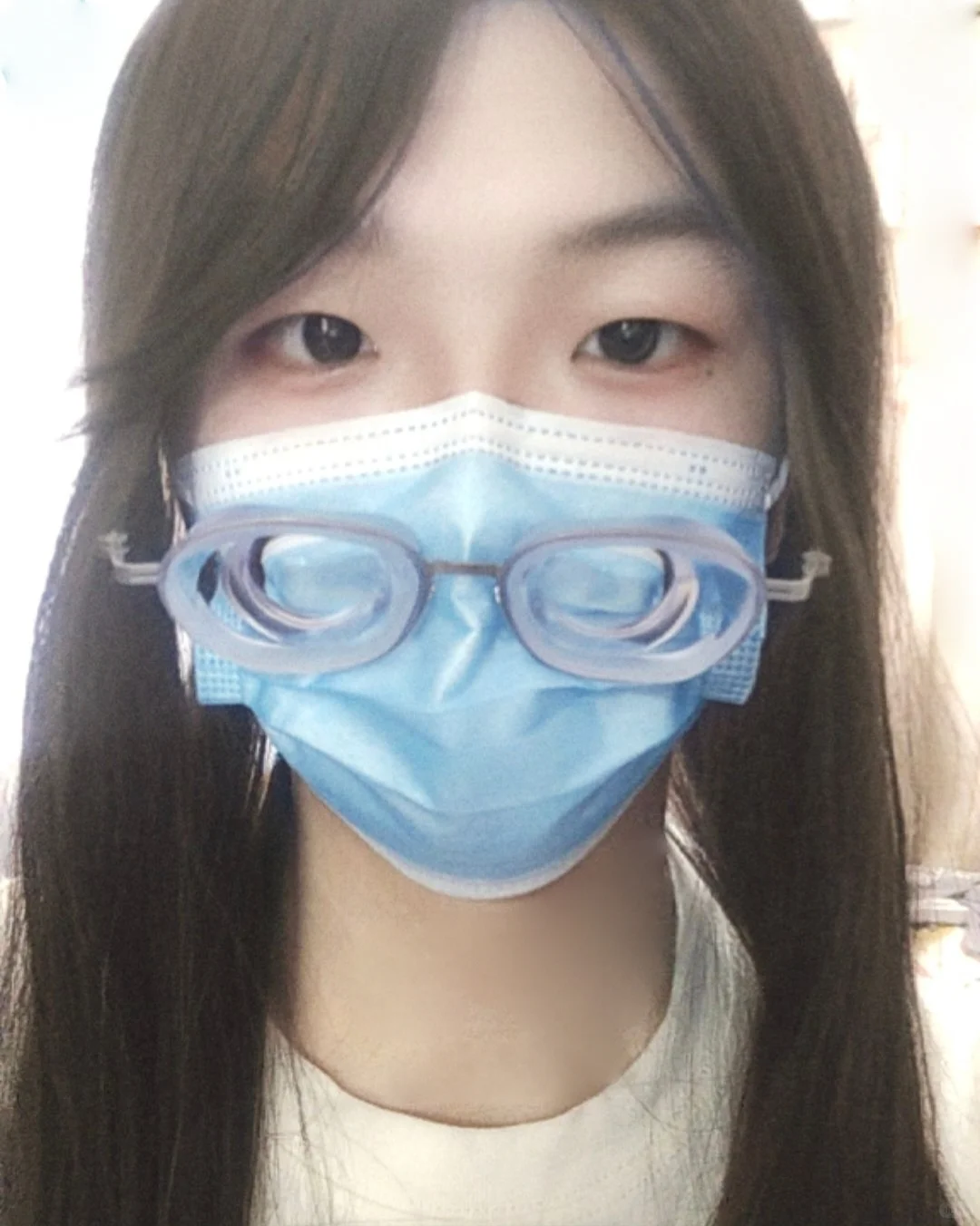 04年4000度近视女生