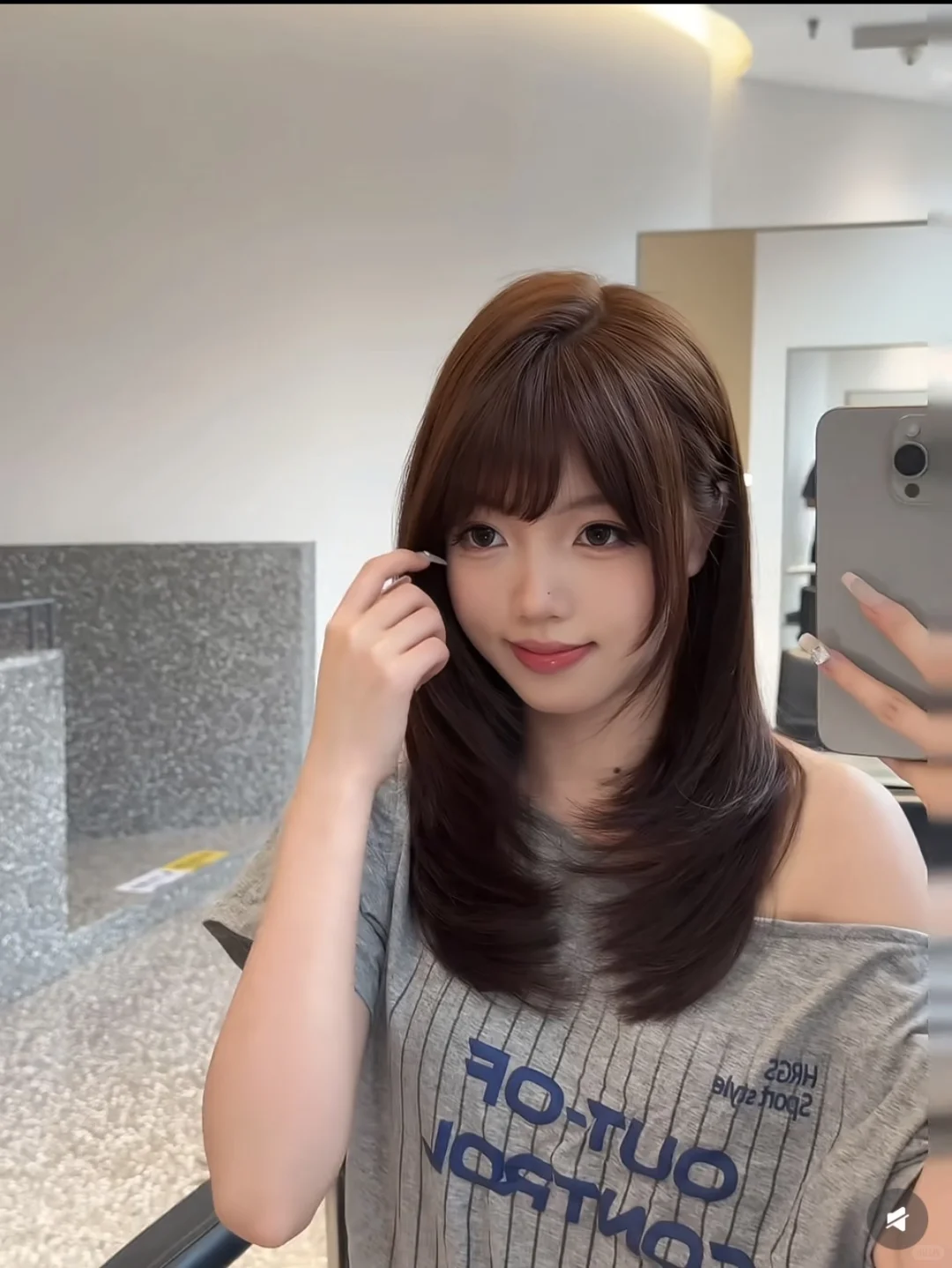 圆脸女孩友好发型?