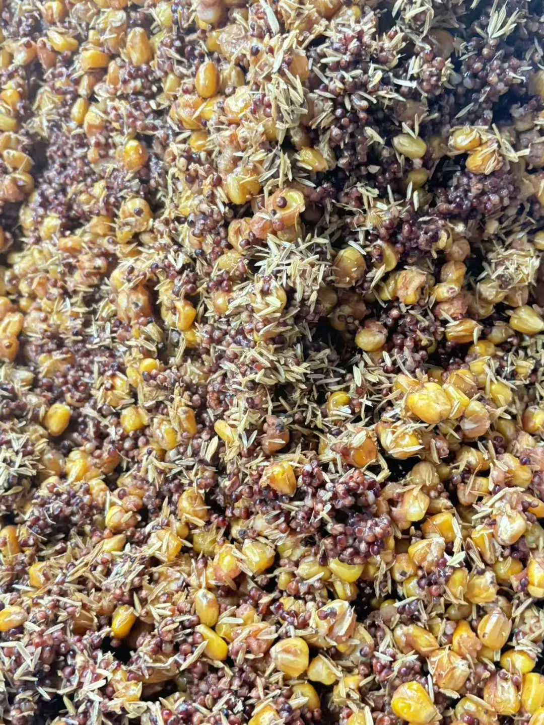 给大家推荐一下自家小作坊纯粮酿造的美酒