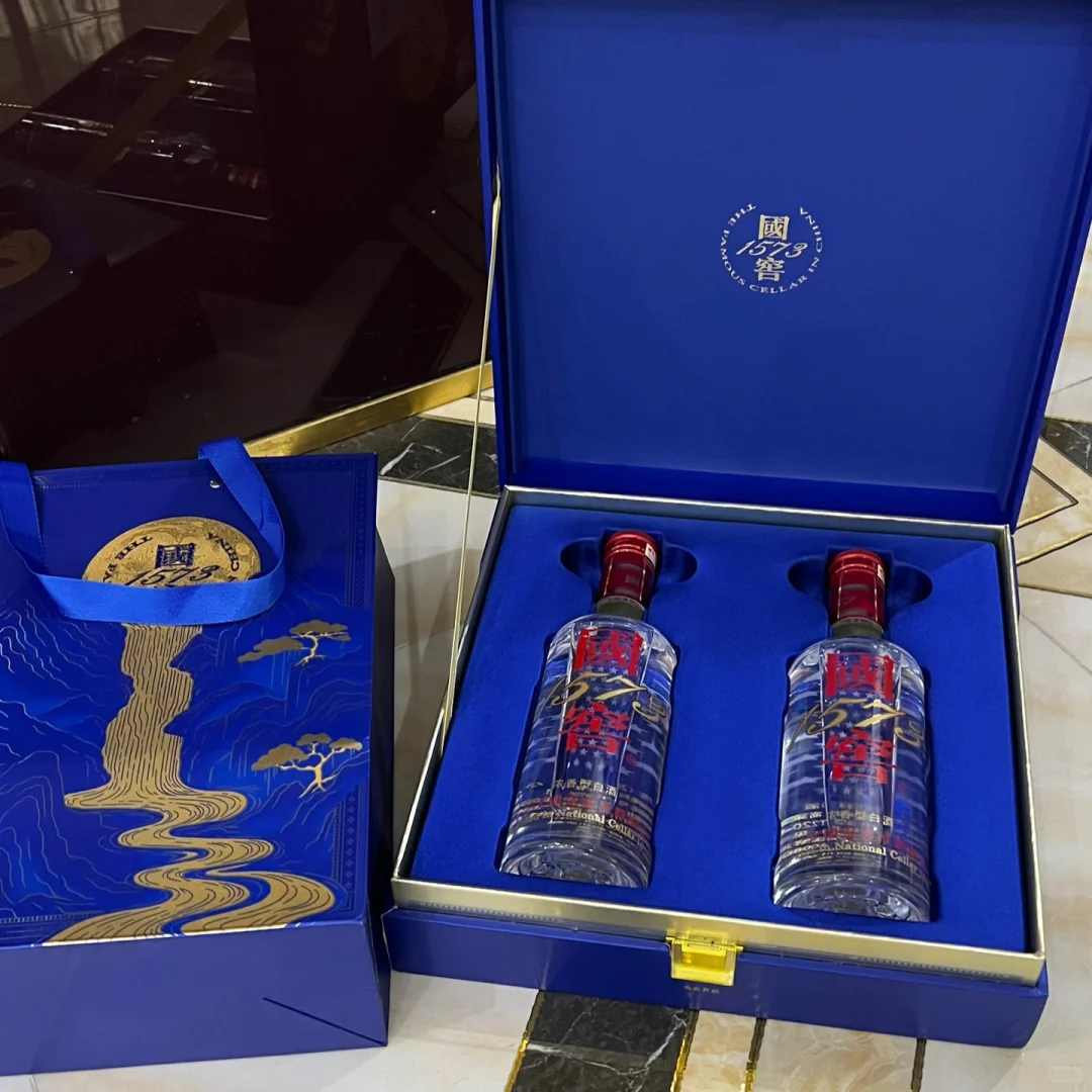 泸州老窖??售后:快递摔的关我酒厂什么事