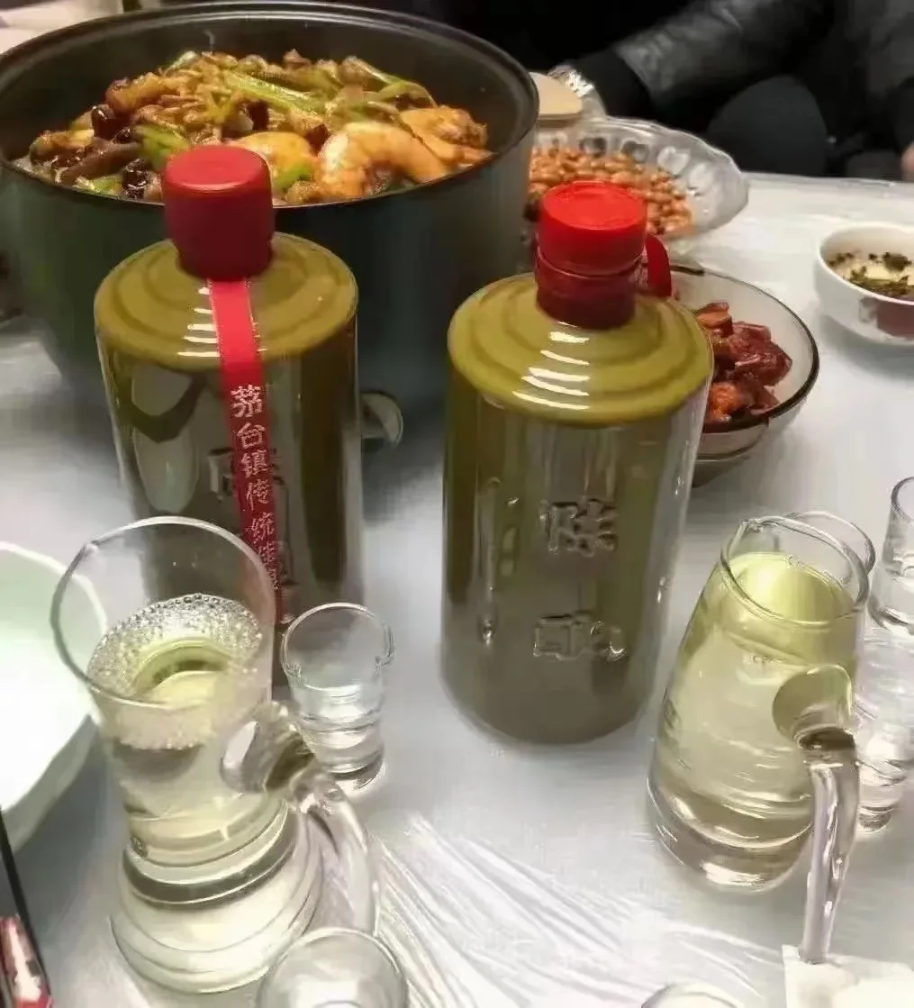 跟领导喝酒酒桌上敬酒时怎么说话