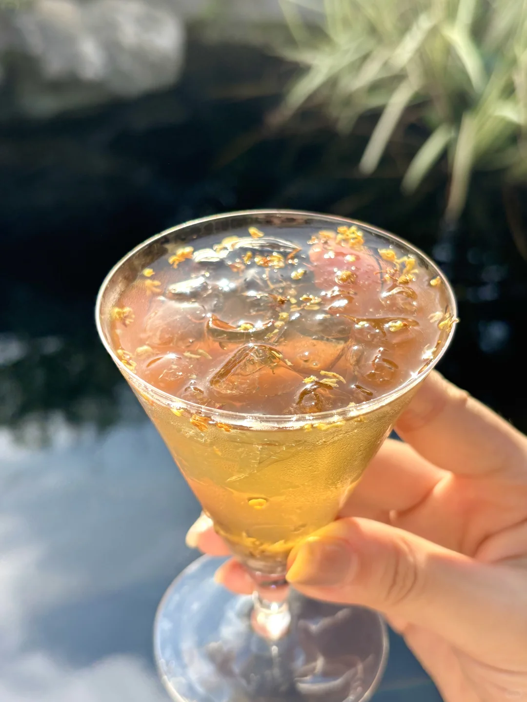 60岁老爸说:这酒喝着确实是很舒服?