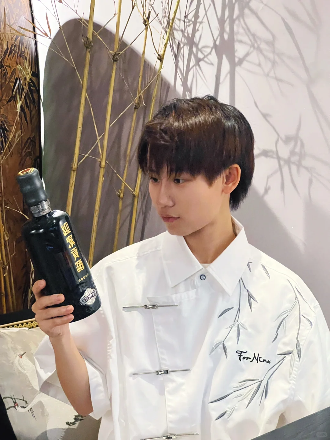 酒蒙子的周末日常!新中式穿搭和白酒绝配!