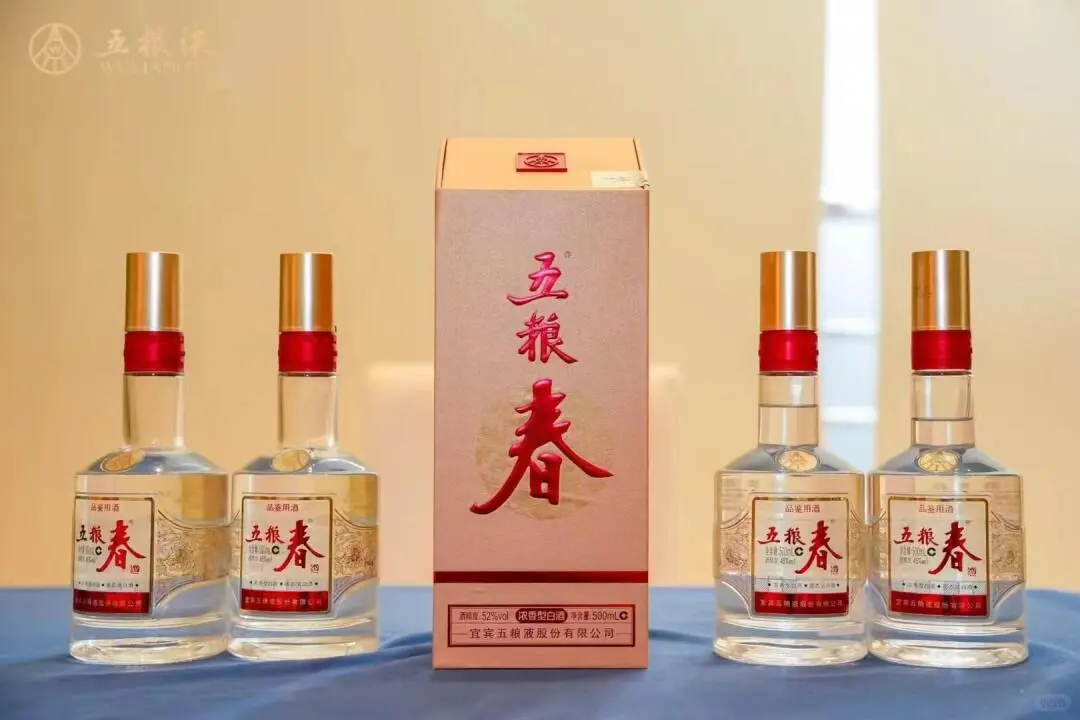 2024浓香白酒top10，“浓香白酒花落谁家”