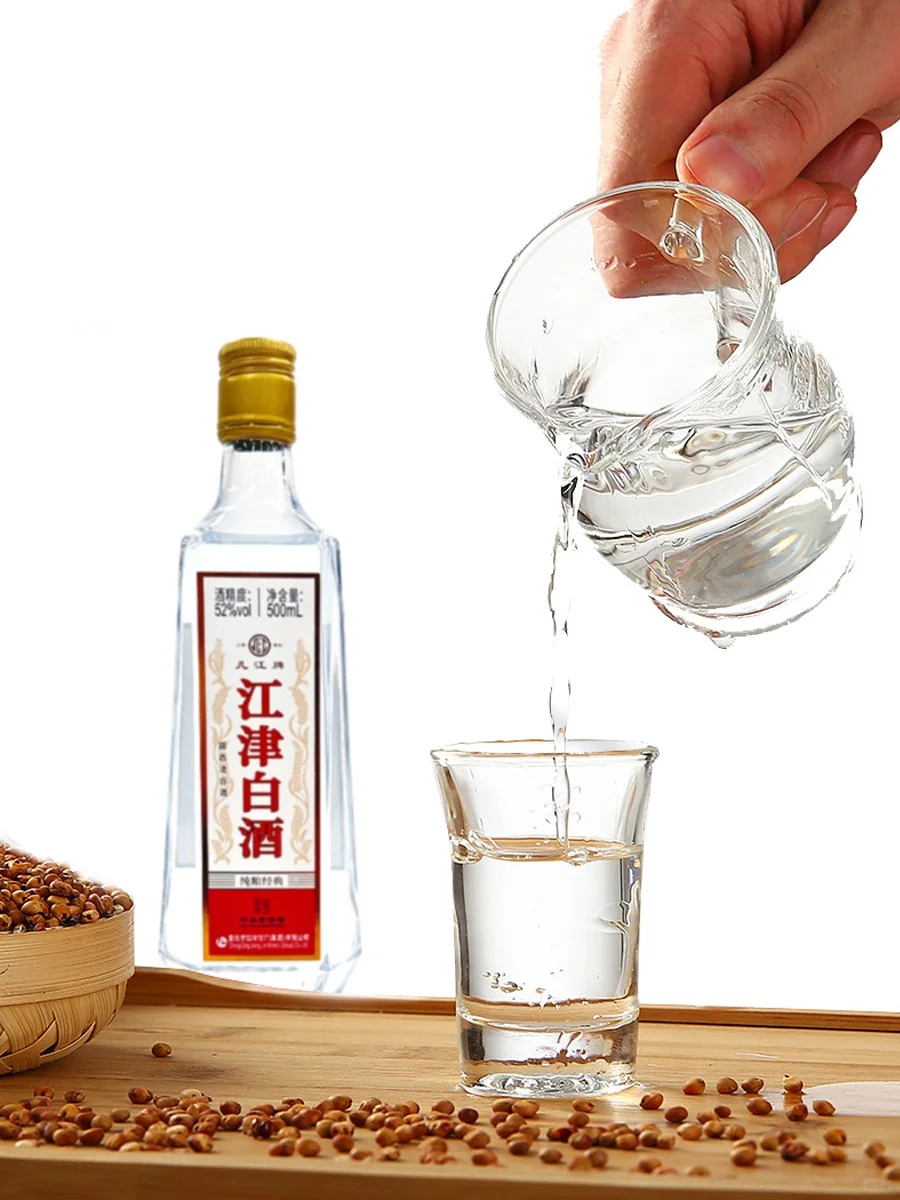 小酌必备，江津白酒，百年品牌的纯粮清香！