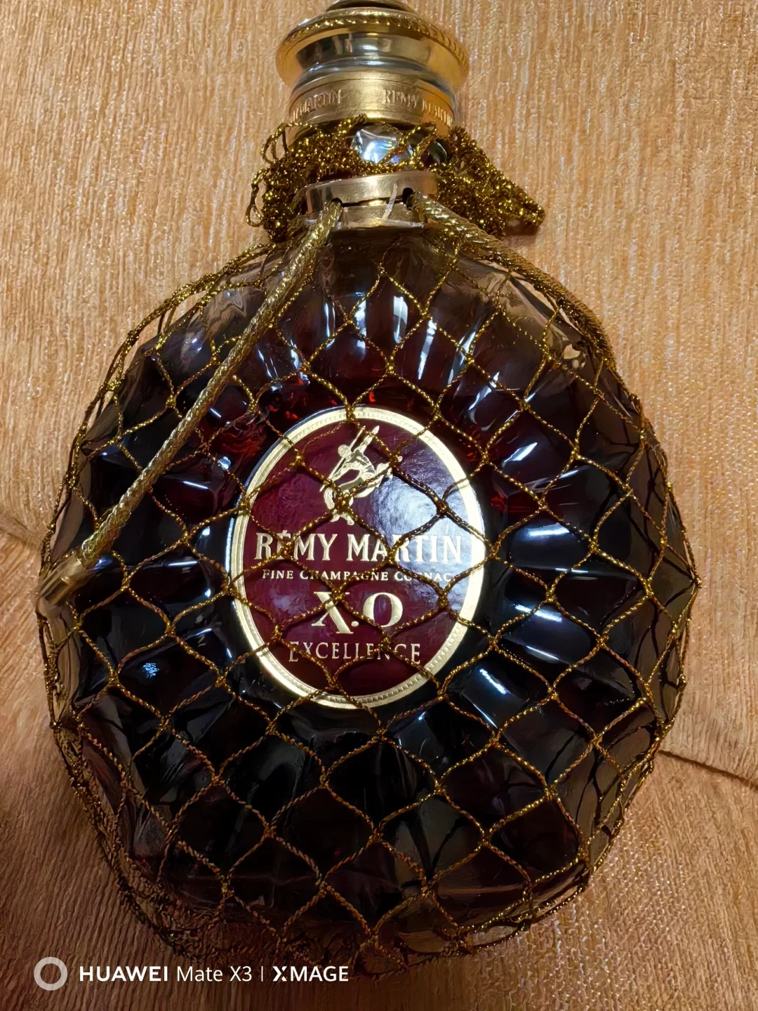 酒柜里被遗忘得老酒，03年人头马xo