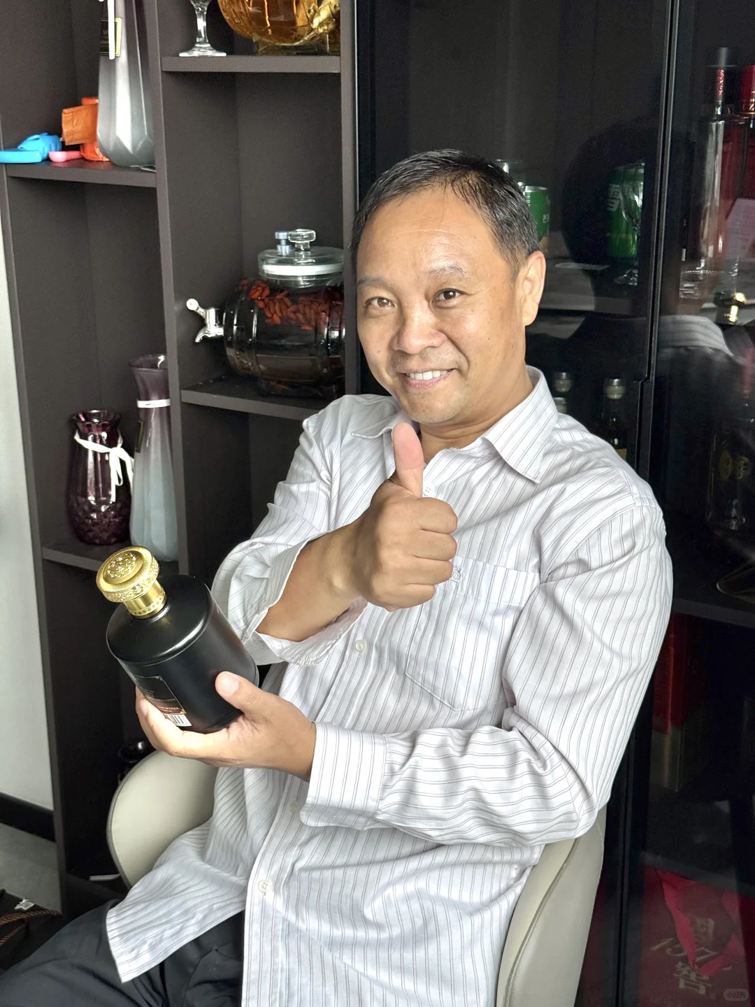 60岁老爸说:这酒喝着确实是很舒服?