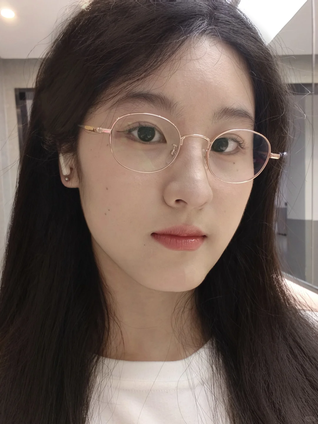 菱形脸高度数之清冷御姐感小框眼镜挑选指南