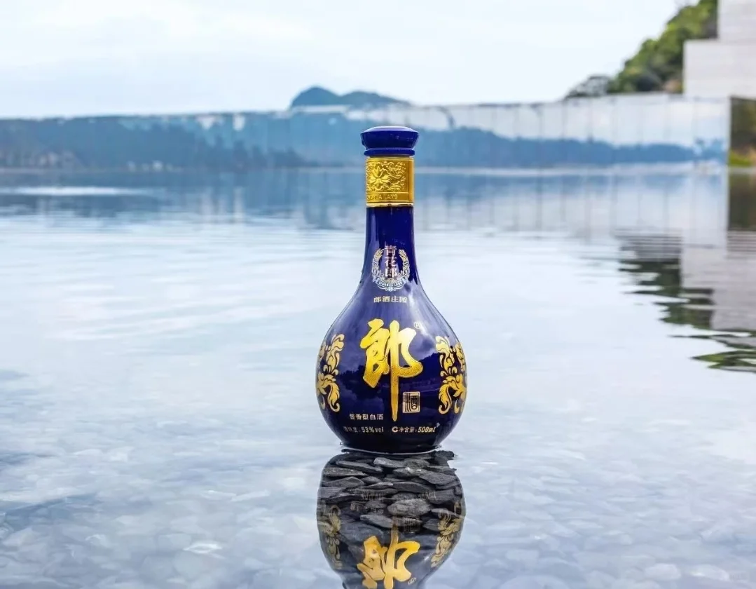 谁说白酒只是 “爸爸们的饮料”？