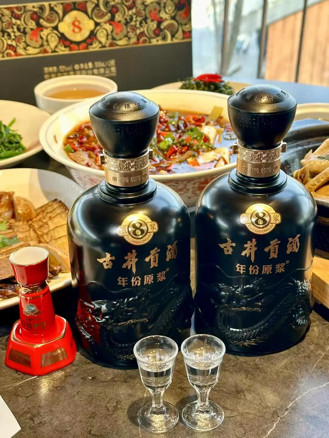 2024浓香白酒top10，“浓香白酒花落谁家”