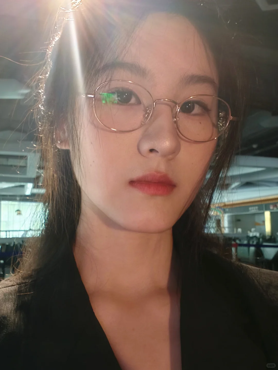 菱形脸高度数之清冷御姐感小框眼镜挑选指南